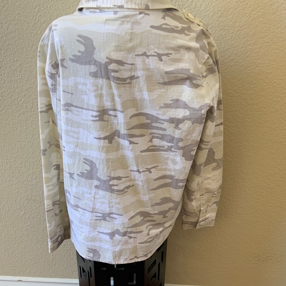 Sanctuary Gray Camo Utility Shacket - Picture 3 of 11